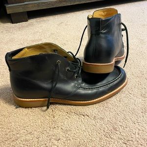 Ugg, Like New, Mens Dress/Casual Boots, Size 11, Black